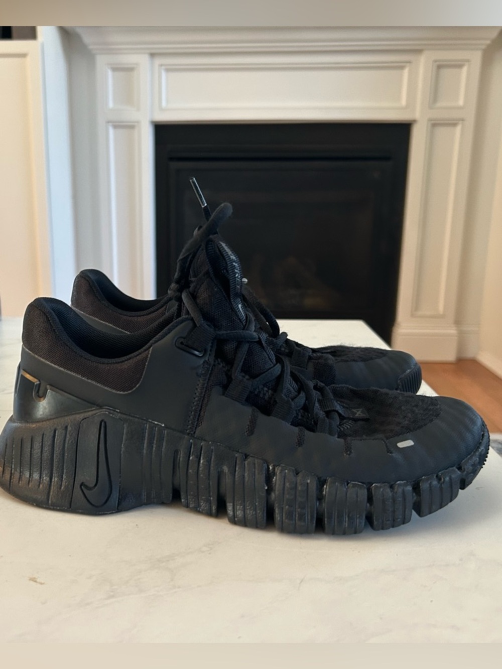Nike Free Metcon 5  Women's 7.5 Triple Black Cross Training Athletic Sneakers